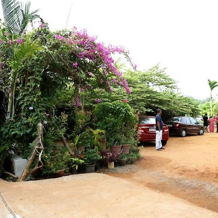 Niyati Home Stay Gokarna  Exteriör bild
