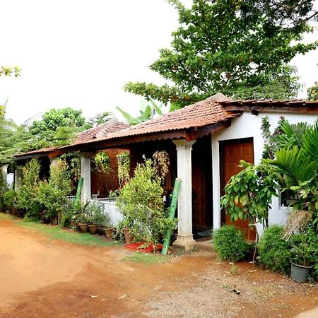 Niyati Home Stay Gokarna  Exteriör bild